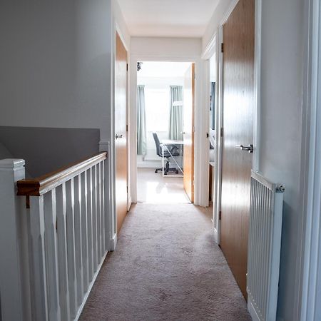 Modern Home Near Etihad, Coop Live Манчестър Екстериор снимка